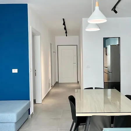 Cozy By Joni Apartment