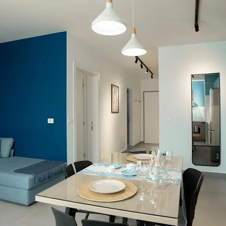 Cozy By Joni Apartment *