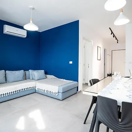 Apartment Cozy By Joni Durres