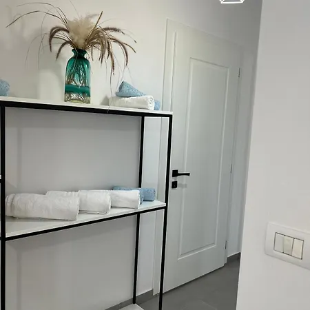 Apartment Cozy By Joni