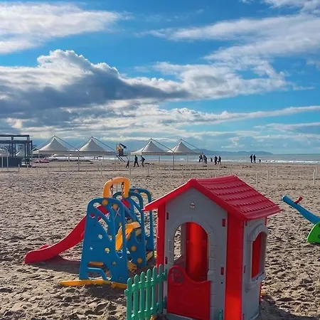 Cozy By Joni Apartament